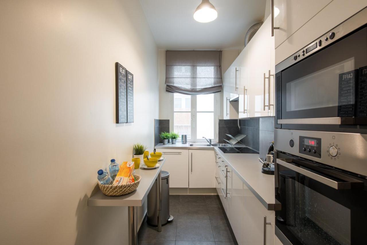 2 Bedroom Appartement Near Tour Eiffel & Trocadero Paris Exteriör bild
